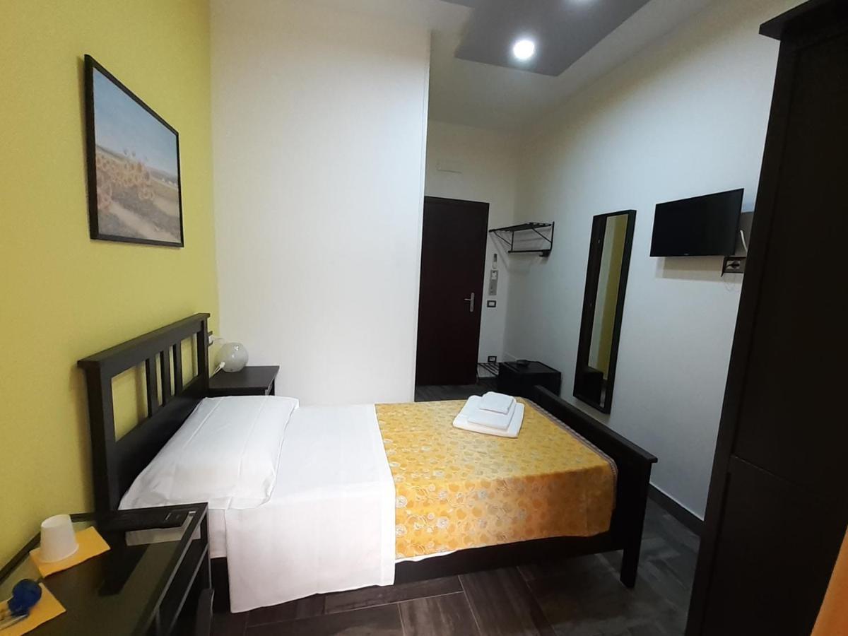 Casa Provenza Hotel Катания Екстериор снимка
