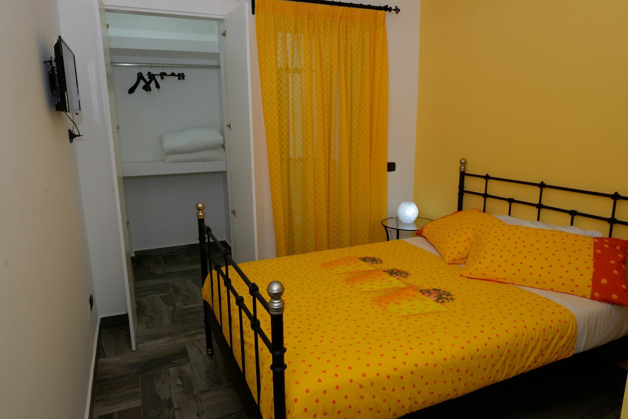 Casa Provenza Hotel Катания Екстериор снимка